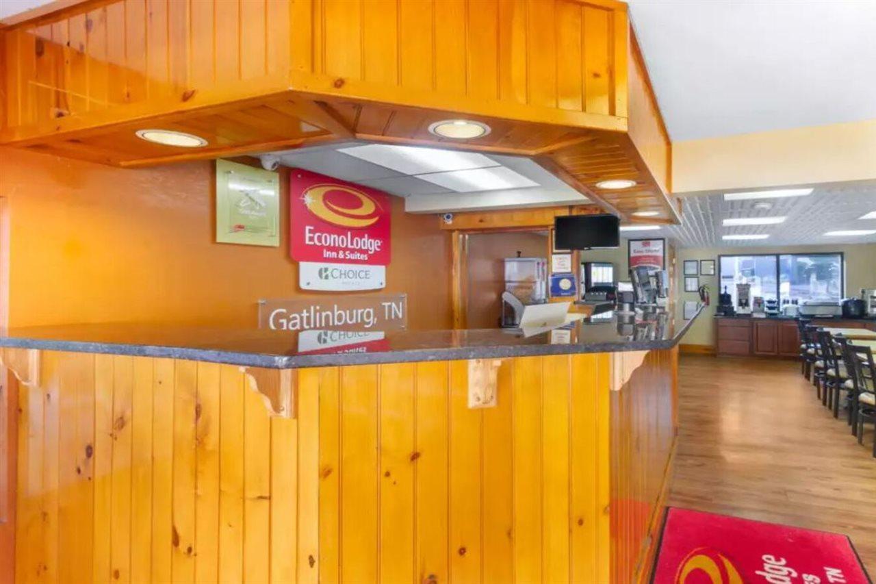 Econo Lodge Inn & Suites Gatlinburg At The Convention Center Esterno foto