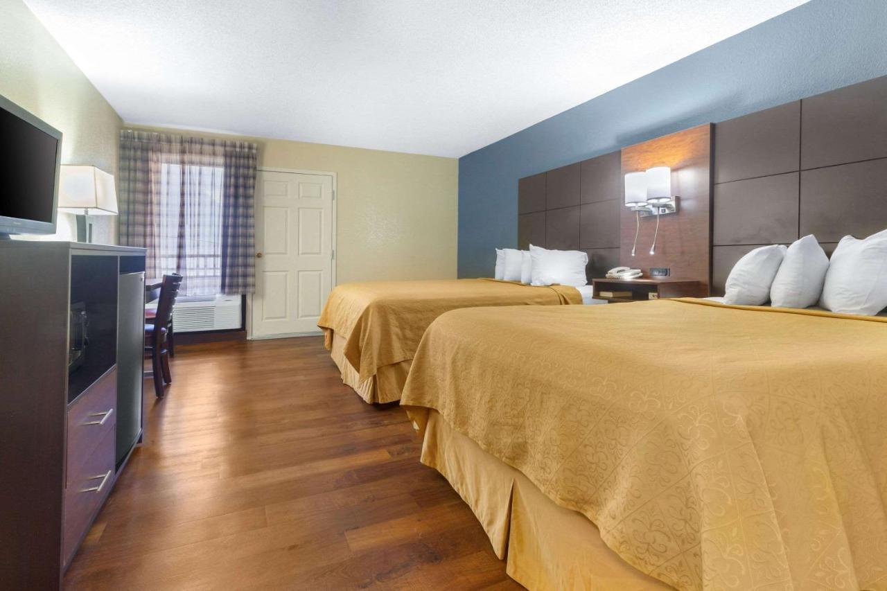 Econo Lodge Inn & Suites Gatlinburg At The Convention Center Esterno foto