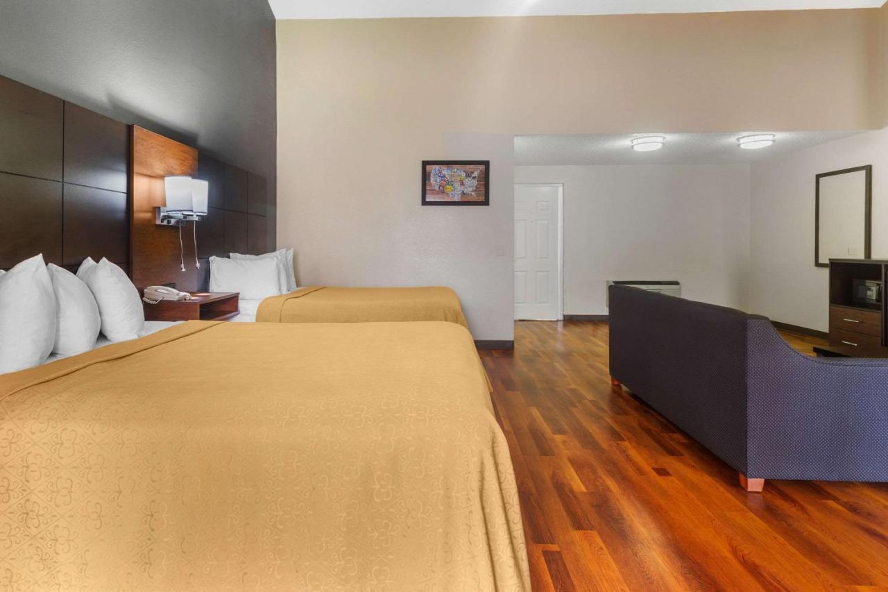 Econo Lodge Inn & Suites Gatlinburg At The Convention Center Esterno foto