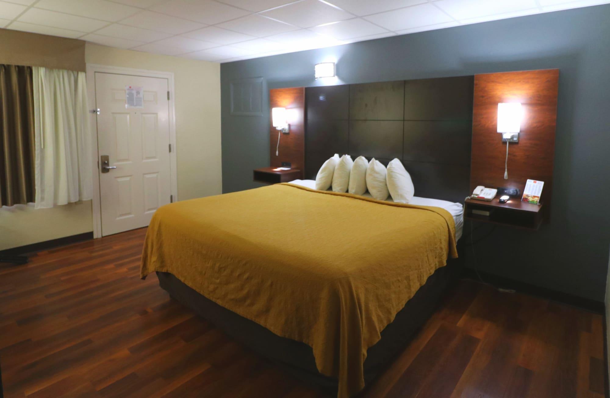 Econo Lodge Inn & Suites Gatlinburg At The Convention Center Esterno foto