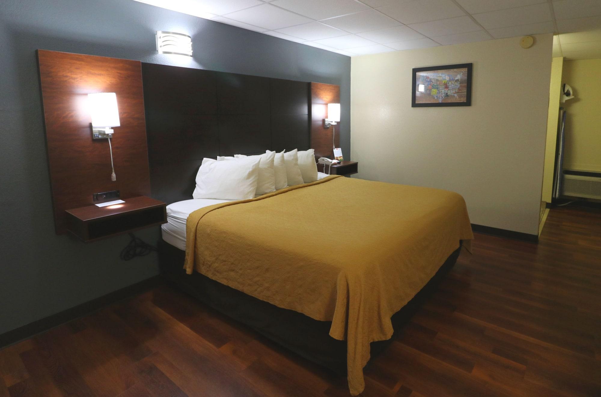 Econo Lodge Inn & Suites Gatlinburg At The Convention Center Esterno foto