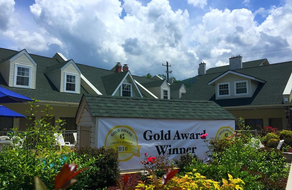 Econo Lodge Inn & Suites Gatlinburg At The Convention Center Esterno foto