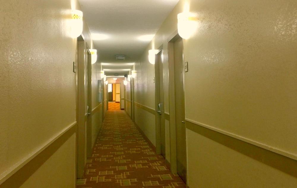 Econo Lodge Inn & Suites Gatlinburg At The Convention Center Esterno foto