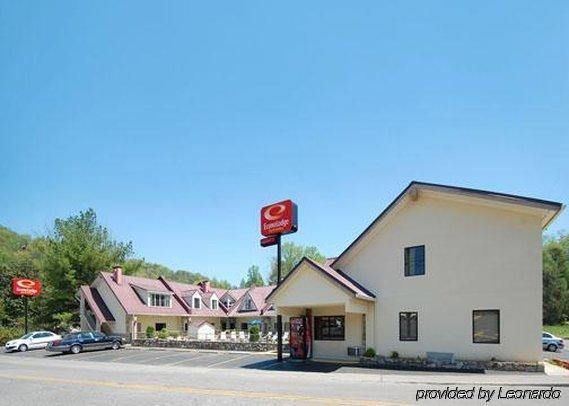 Econo Lodge Inn & Suites Gatlinburg At The Convention Center Esterno foto