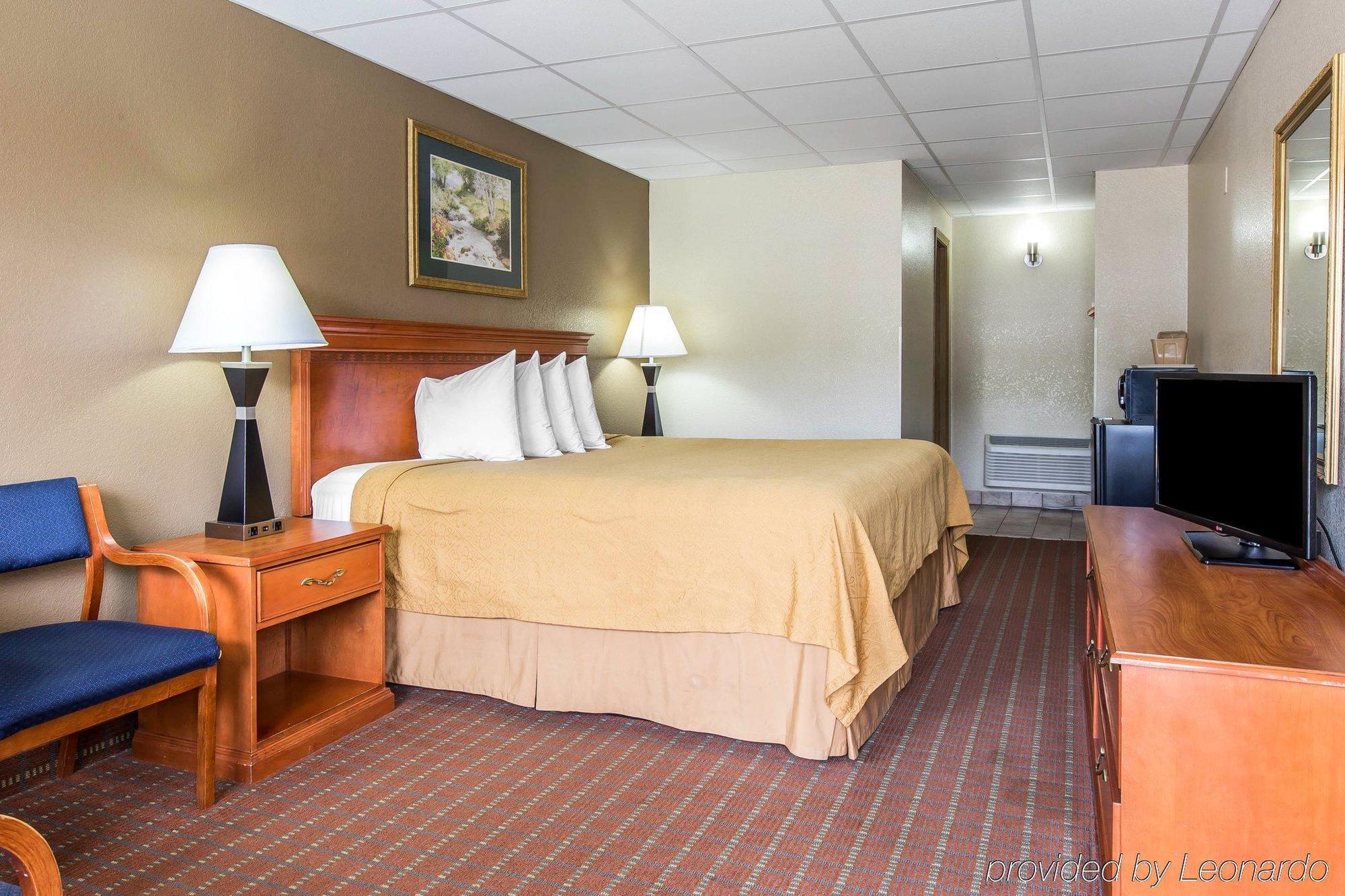 Econo Lodge Inn & Suites Gatlinburg At The Convention Center Esterno foto