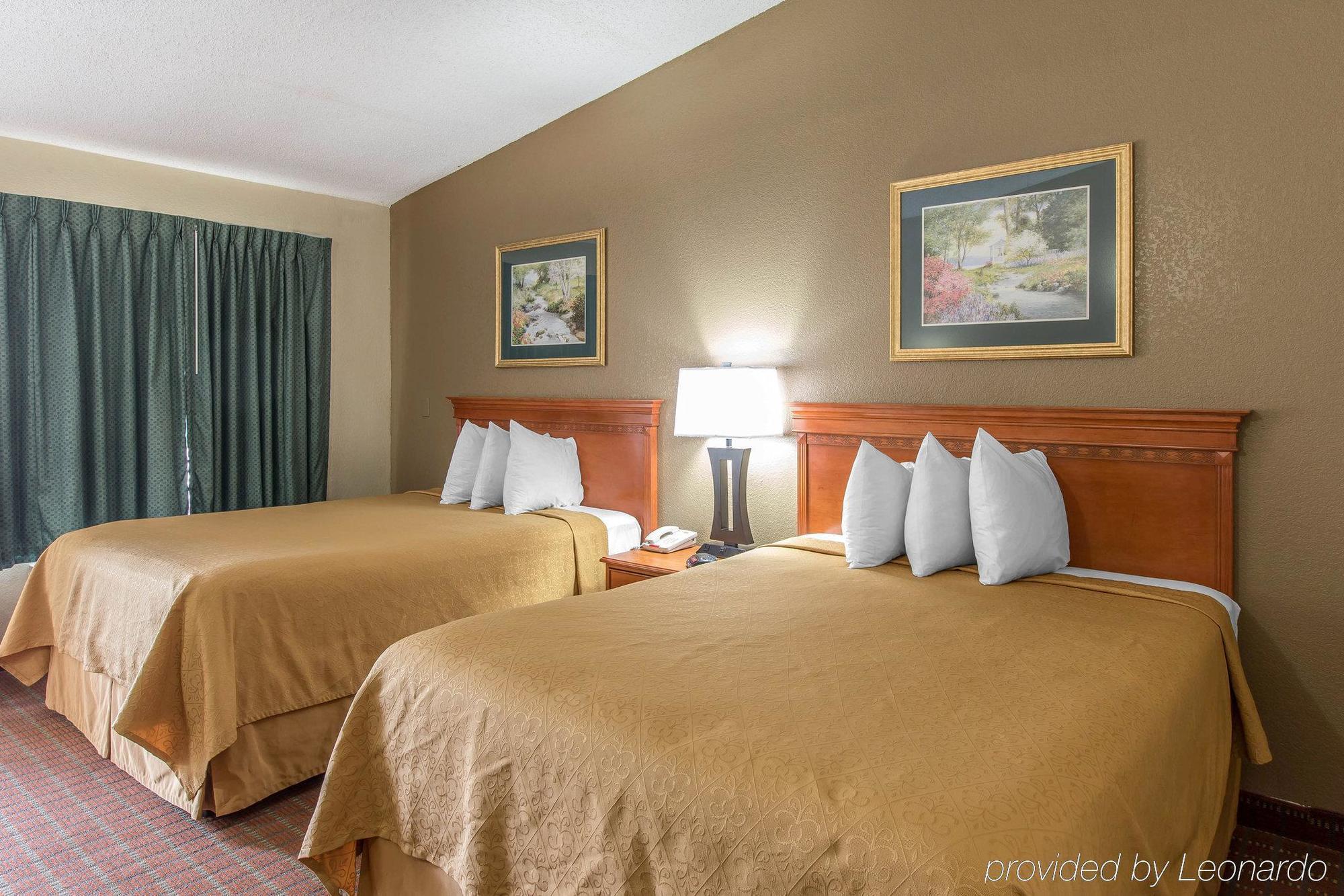 Econo Lodge Inn & Suites Gatlinburg At The Convention Center Esterno foto
