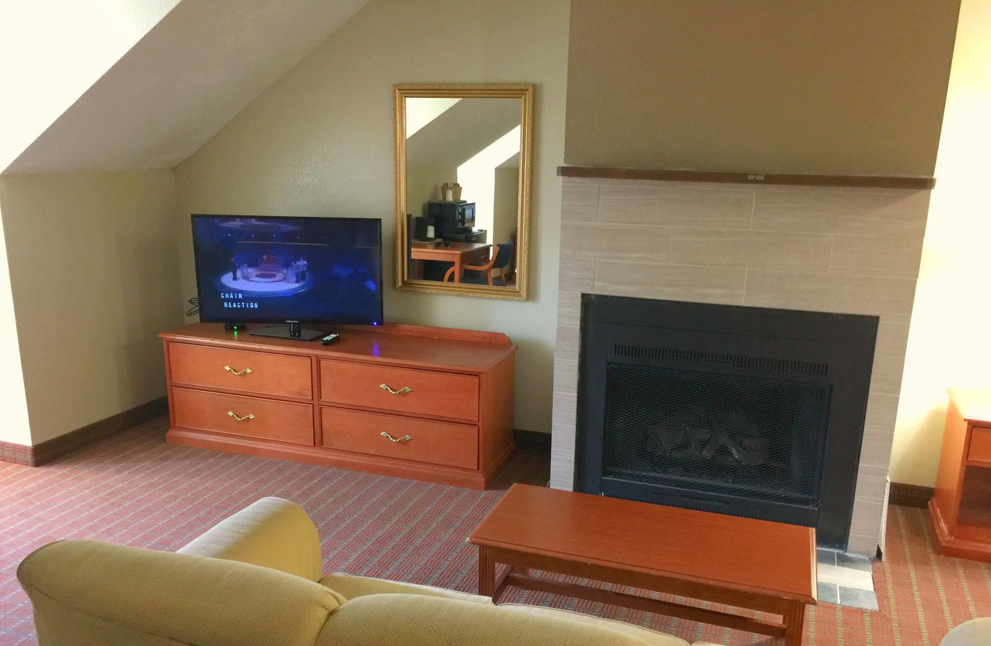 Econo Lodge Inn & Suites Gatlinburg At The Convention Center Esterno foto
