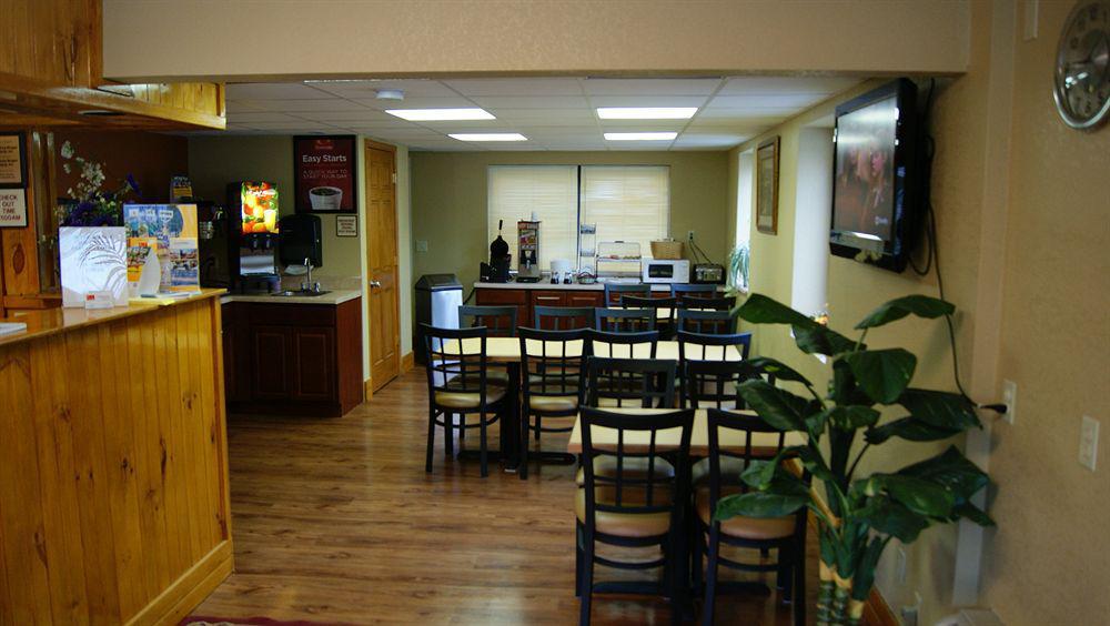 Econo Lodge Inn & Suites Gatlinburg At The Convention Center Esterno foto